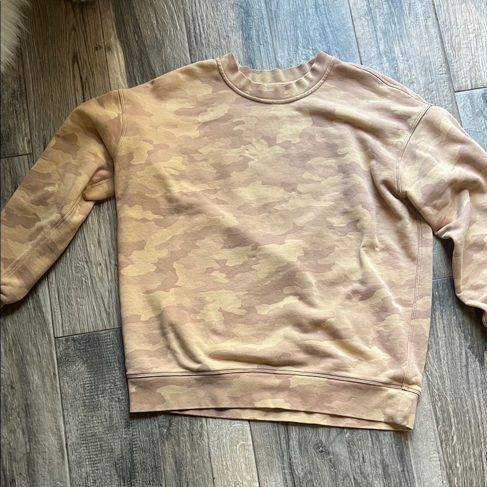 lululemon athletica Men's Camouflage Crewneck Sweater - Tan